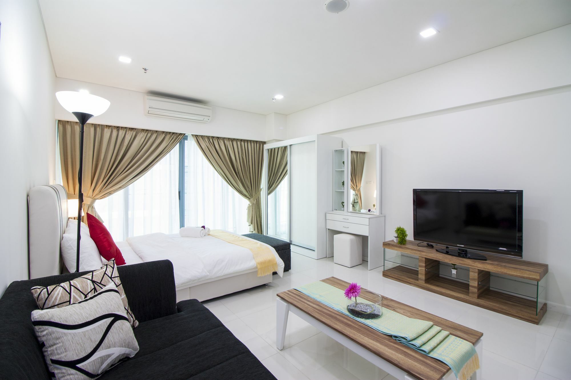 Summer Suites By Plush Kuala Lumpur Luaran gambar
