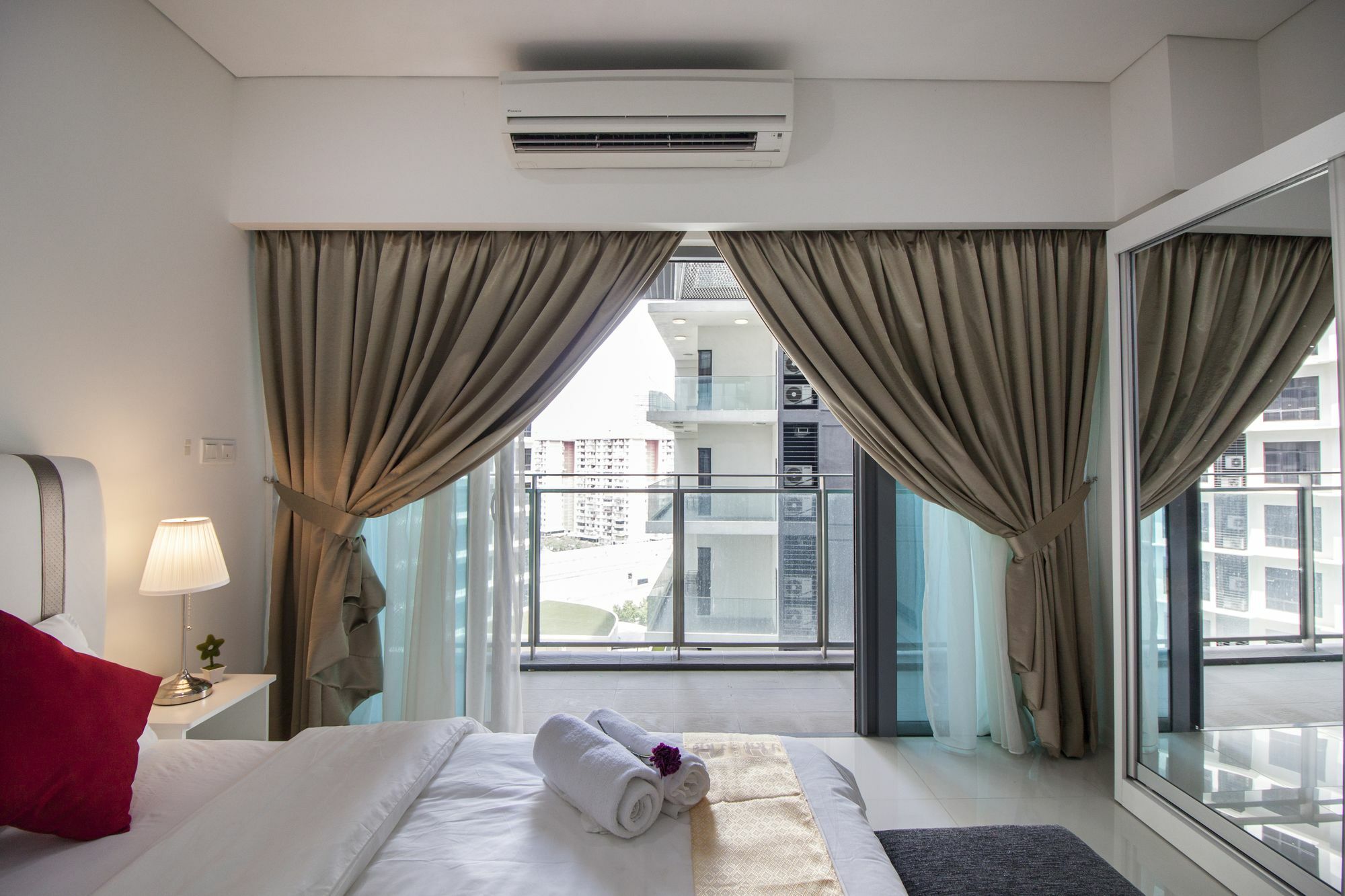 Summer Suites By Plush Kuala Lumpur Luaran gambar