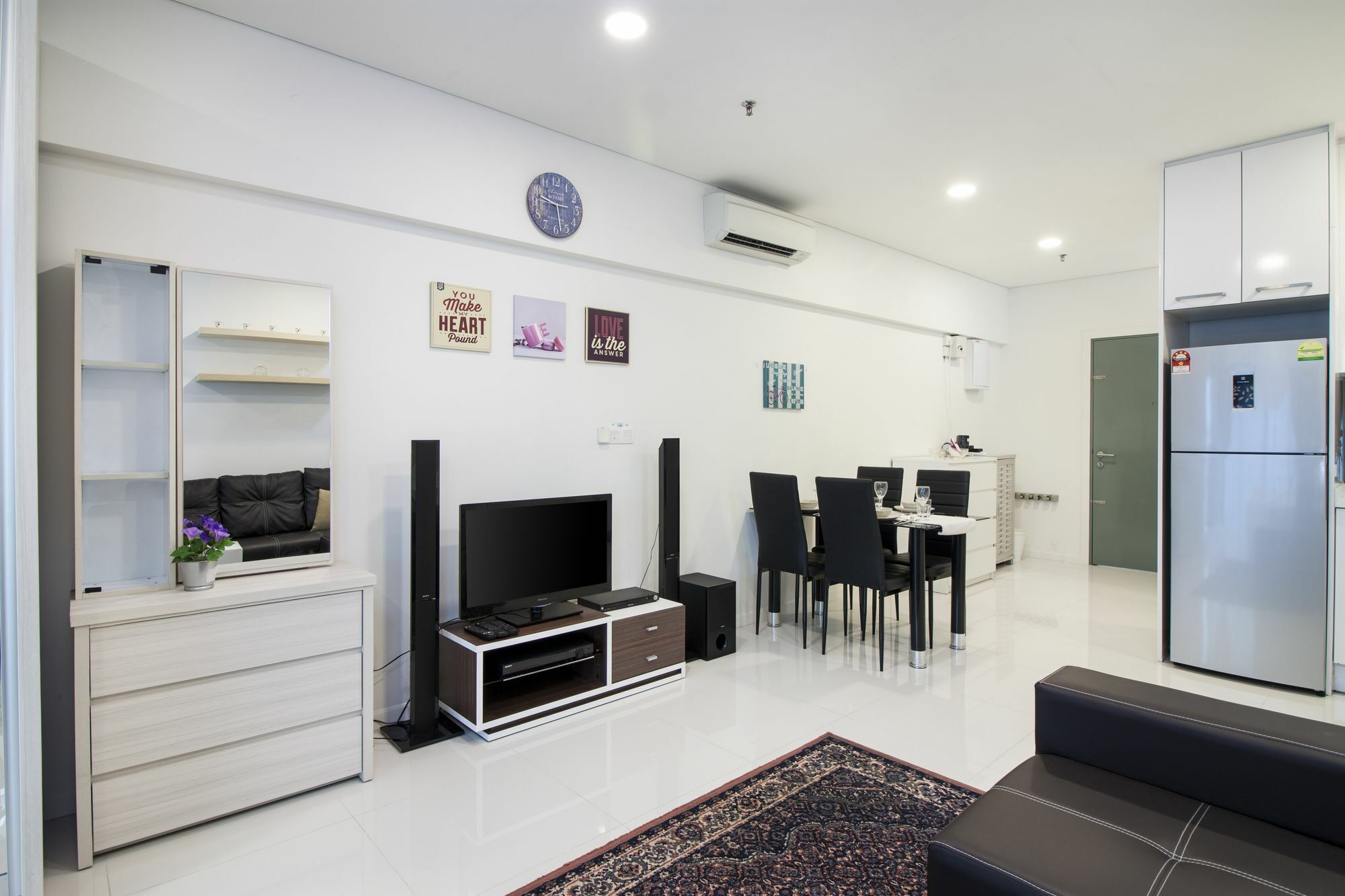 Summer Suites By Plush Kuala Lumpur Luaran gambar